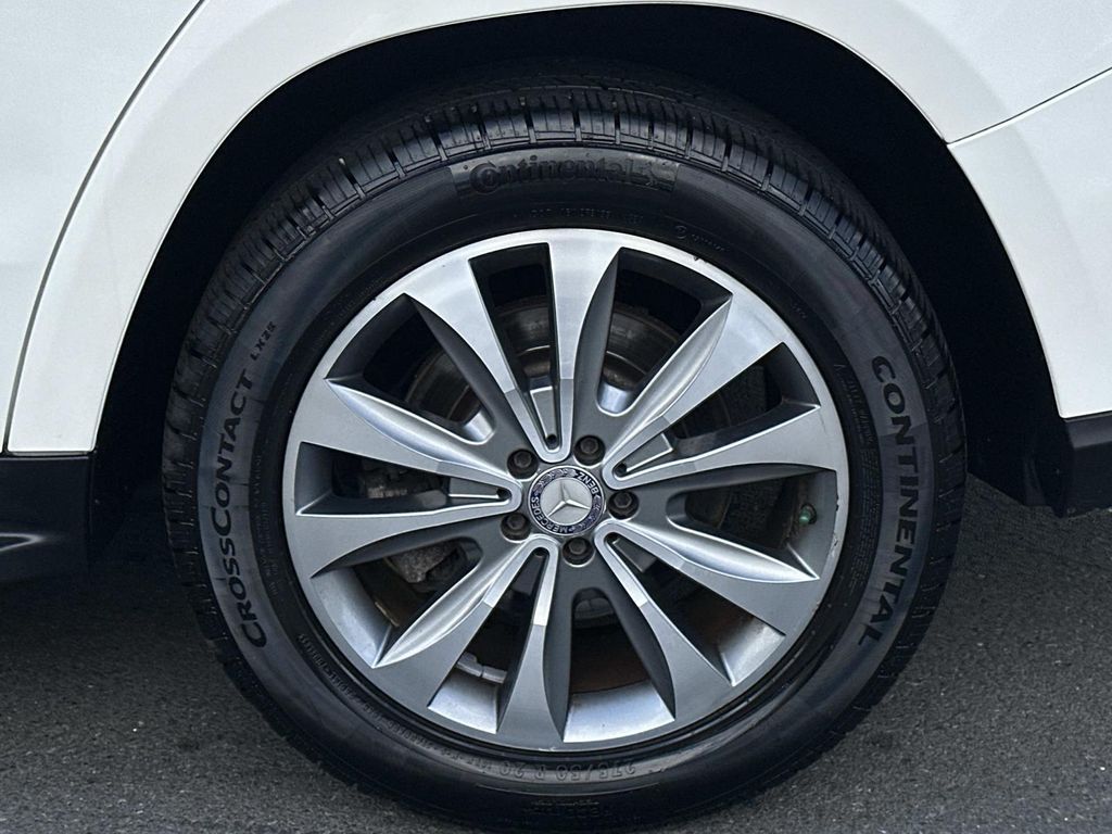 2016 Mercedes Benz GL 450 photo 15