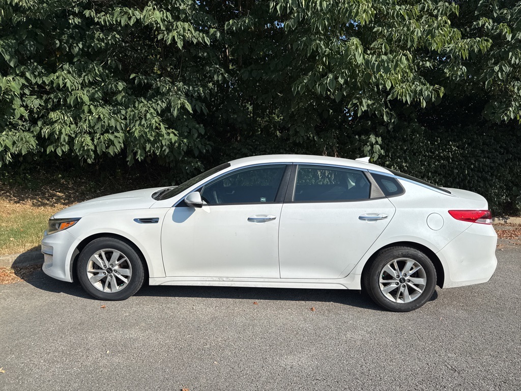 2018 Kia Optima LX photo 6