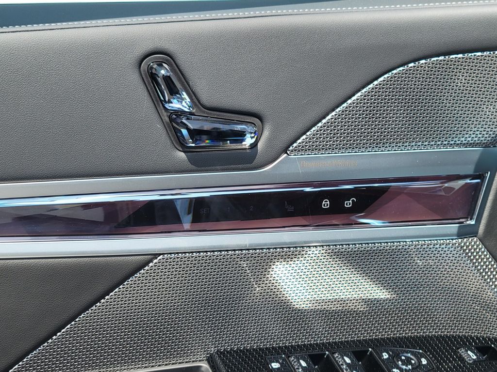 2025 Bmw 760i 760i xDrive photo 18