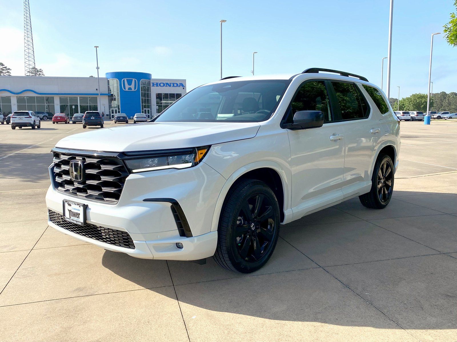 2025 Honda Pilot Sport photo 2