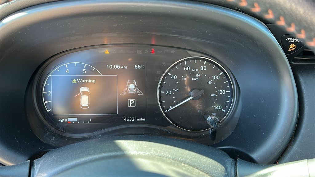 2022 Nissan Kicks SR photo 14