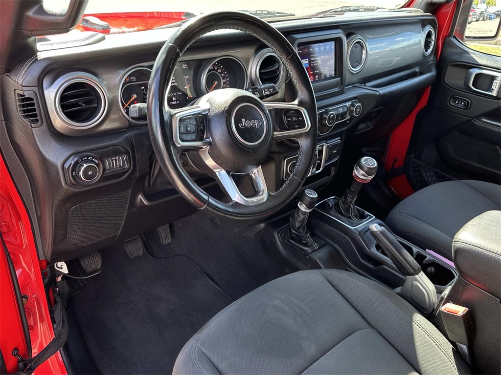 2018 Jeep Wrangler Unlimited Sahara photo 2