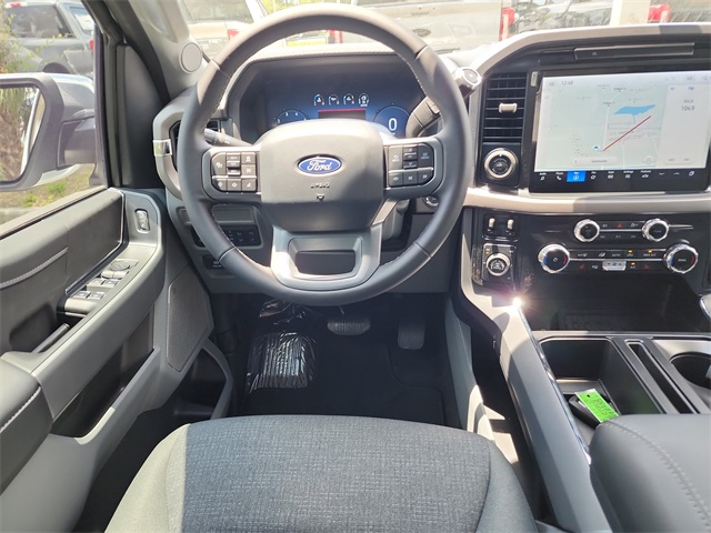 2025 Ford F-150 XLT photo 10
