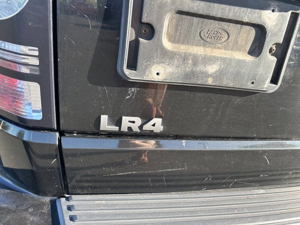 2015 Land Rover LR4 Base photo 15