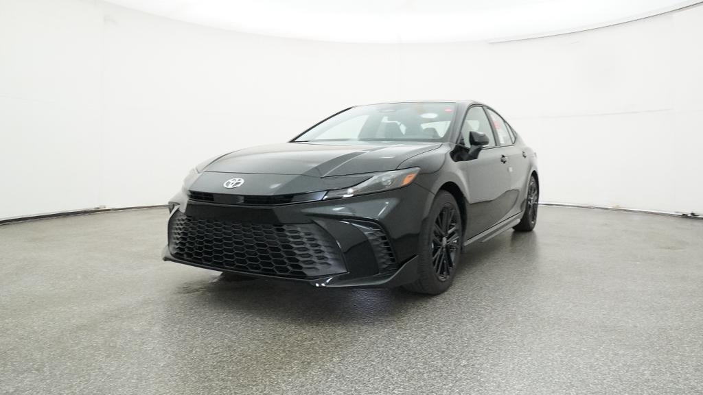 2025 Toyota Camry SE photo 4