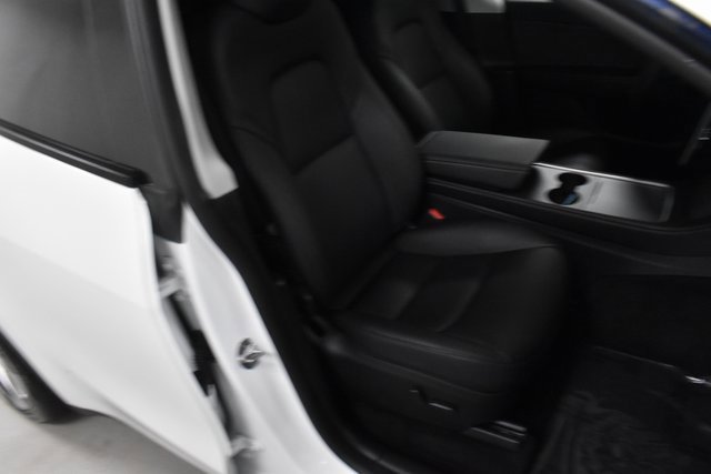 2024 Tesla Model Y Long Range photo 14