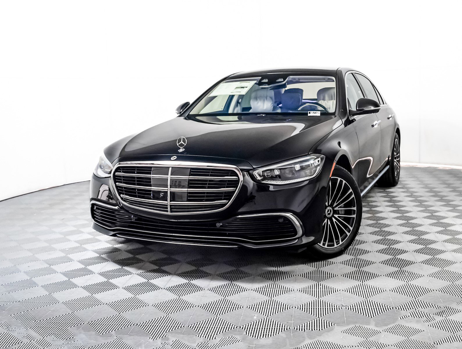 2026 Mercedes-Benz S-Class S 580's photo