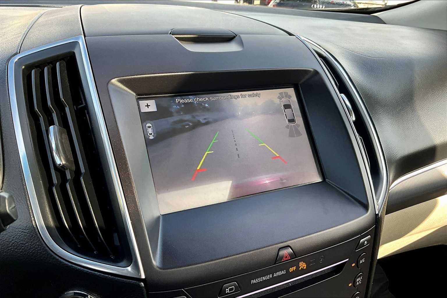 2019 Ford Edge Titanium photo 28