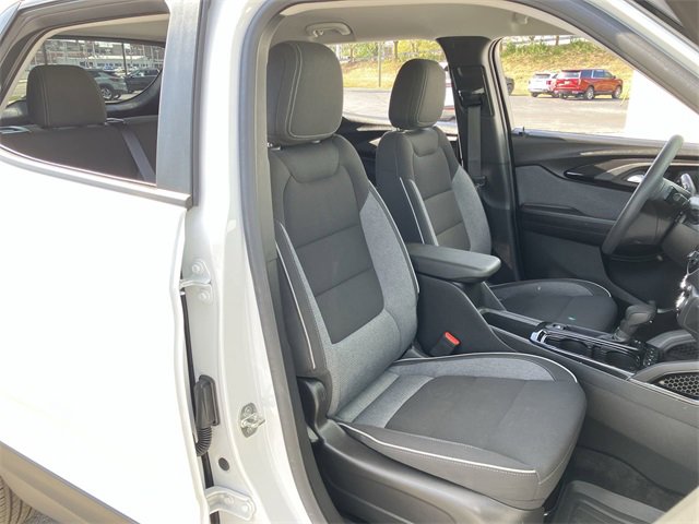 2022 Chevrolet Trailblazer LT photo 17