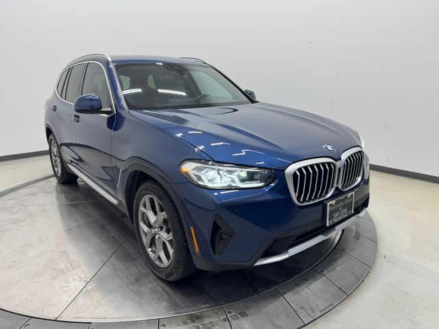 2022 BMW X3 30i's photo