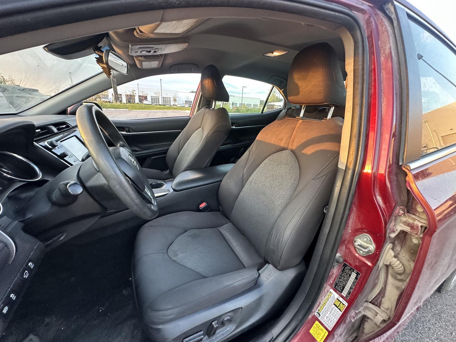 2020 Toyota Camry LE photo 6