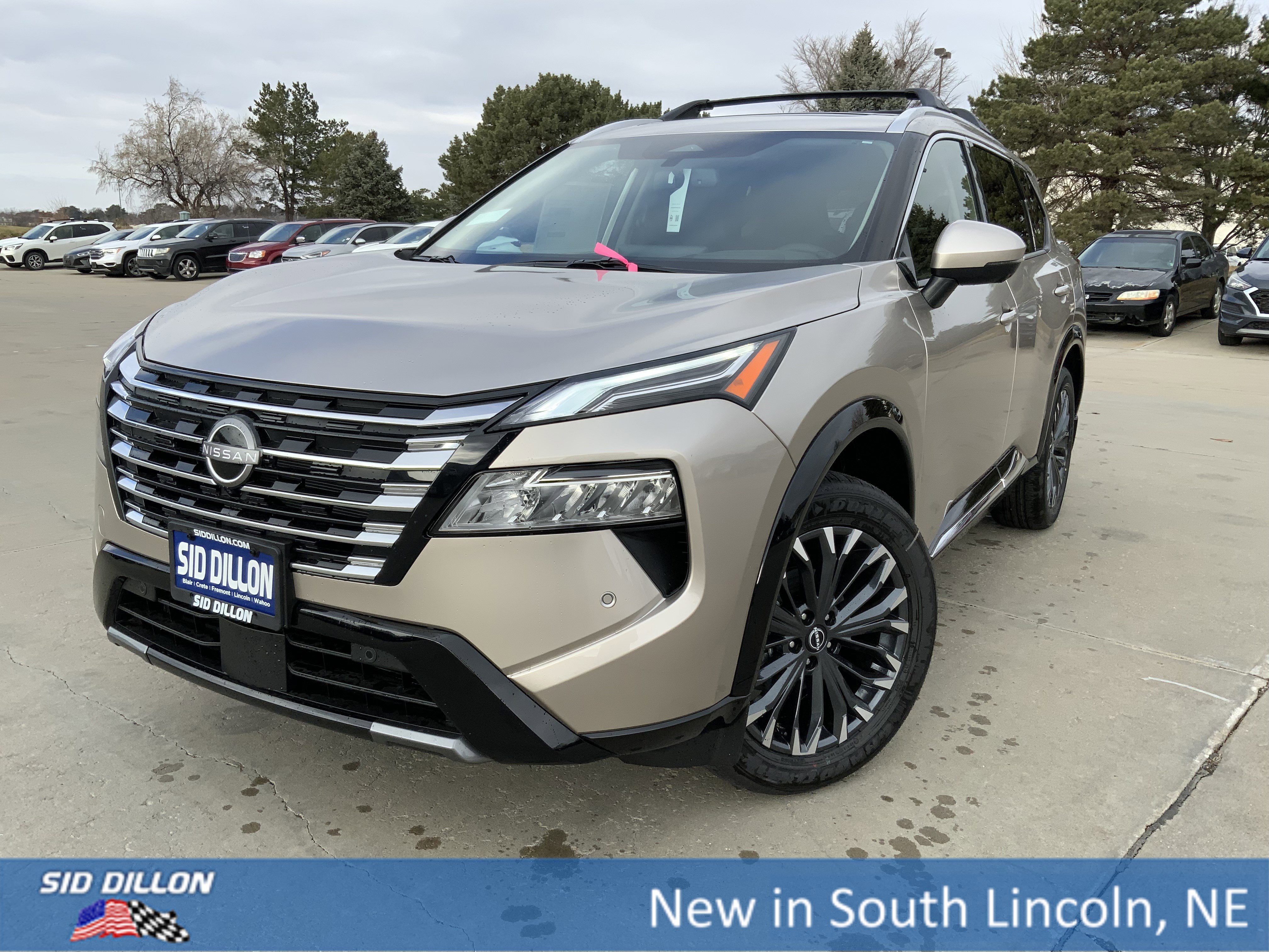 2026 Nissan Rogue Platinum's photo