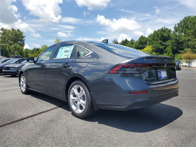2025 Honda Accord LX photo 4
