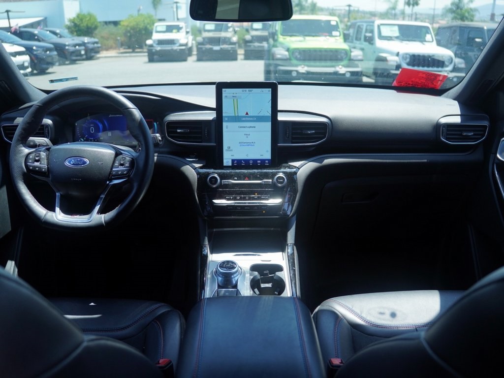 2024 Ford Explorer ST photo 25