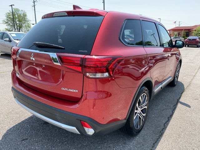 2018 Mitsubishi Outlander ES photo 6