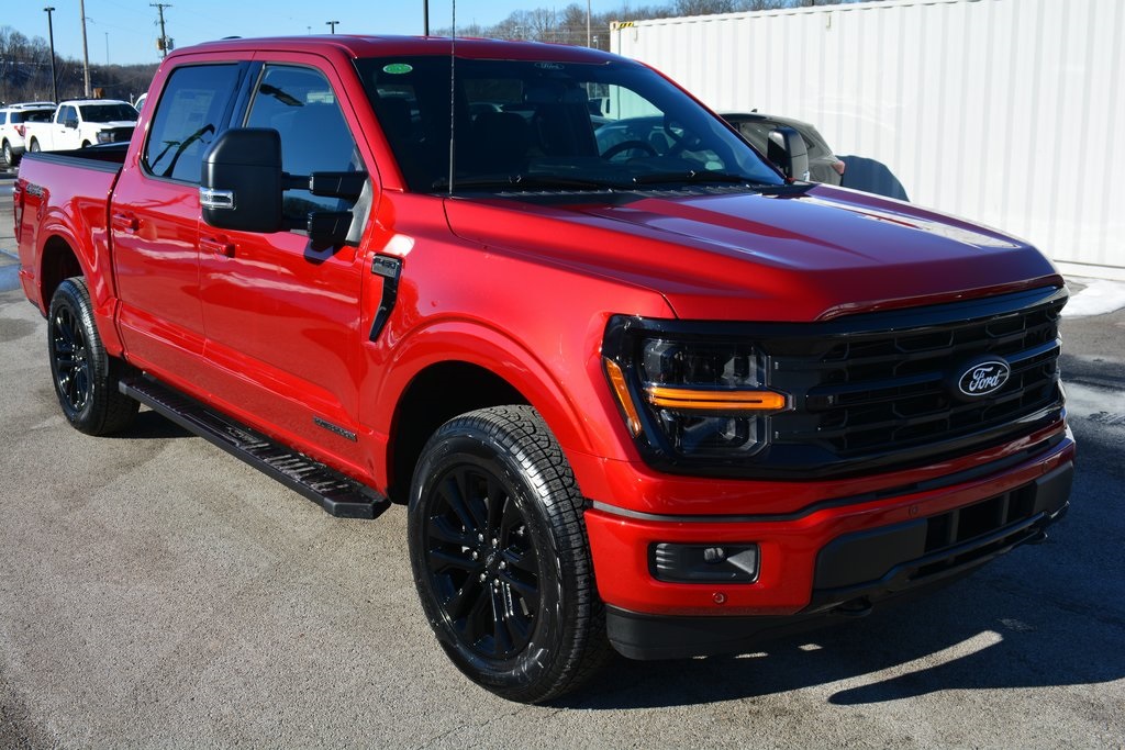 2025 Ford F-150 XLT photo 4