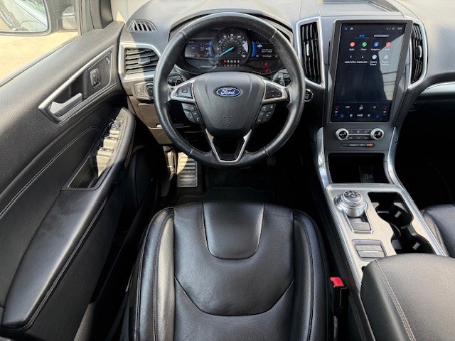 2022 Ford Edge Titanium photo 24