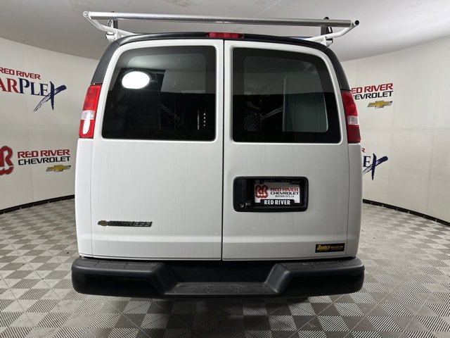 2025 Chevrolet Express Cargo 2500 photo 6