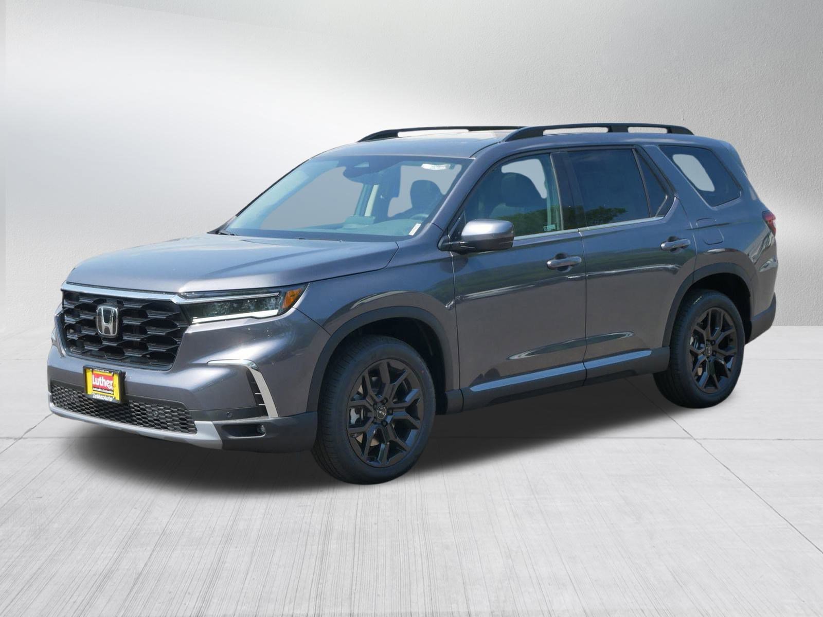 2025 Honda Pilot Touring photo 3