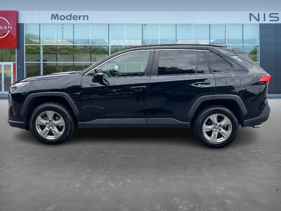 2023 Toyota RAV4 XLE photo 8