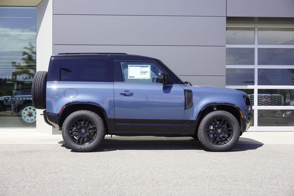 2025 Land Rover Defender 90 X-Dynamic SE photo 7