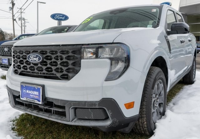 2025 Ford Maverick XLT's photo