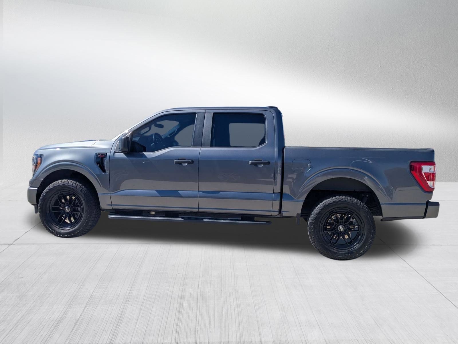 2021 Ford F-150 XL photo 2