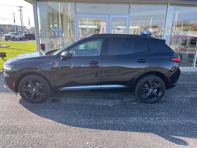 2023 Buick Envision Essence photo 2