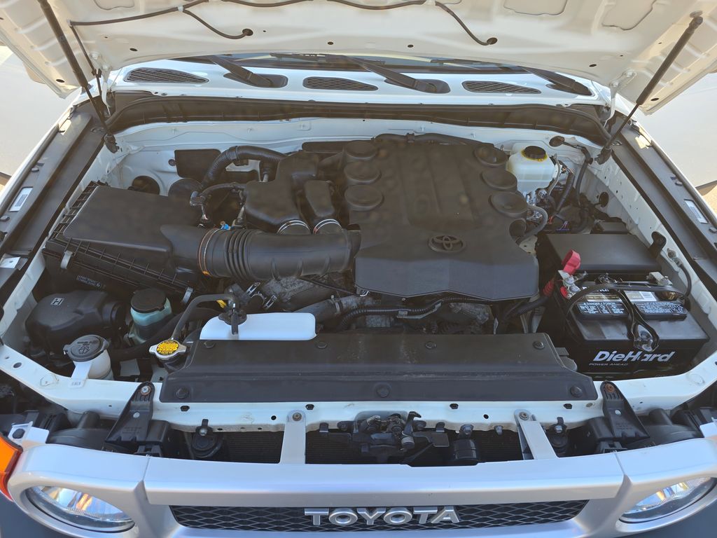 2013 Toyota FJ Cruiser Base photo 26