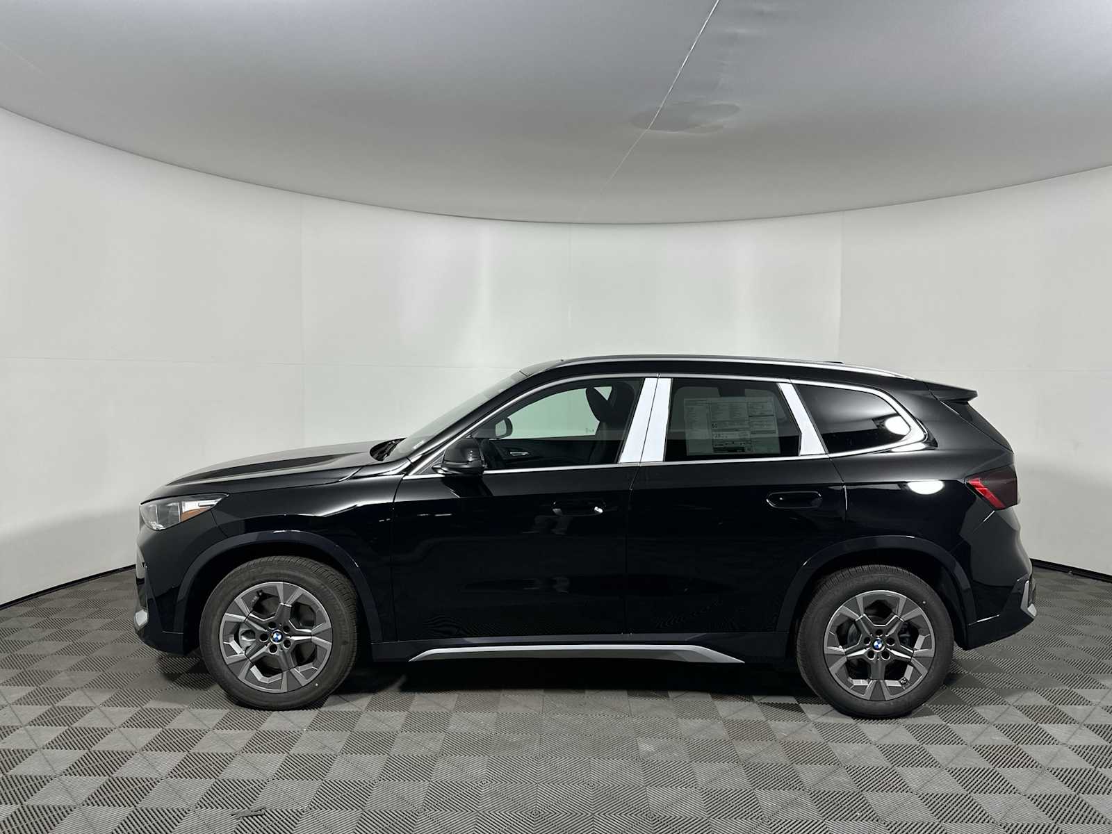 2026 Bmw X1 XDrive28i photo 3