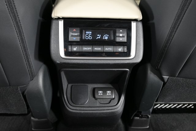 2022 Subaru Ascent Limited photo 16