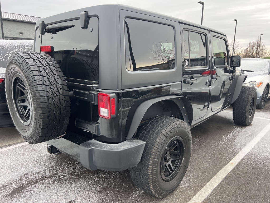 2016 Jeep Wrangler Unlimited Sahara photo 3