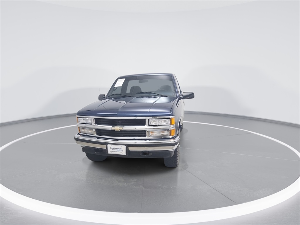 1996 Chevrolet Silverado photo 2