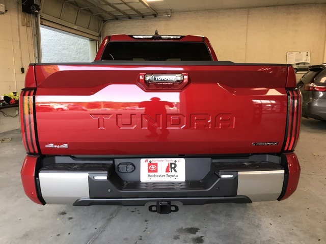 2025 Toyota Tundra Limited CrewMax photo 4