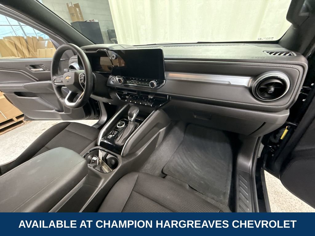 2023 Chevrolet Colorado LT photo 24