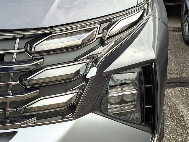 2025 Hyundai Tucson Hybrid Limited Sport photo 3