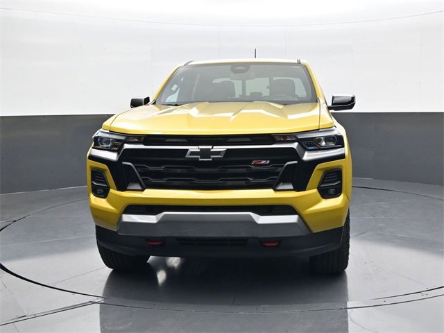 2023 Chevrolet Colorado Z71 photo 2
