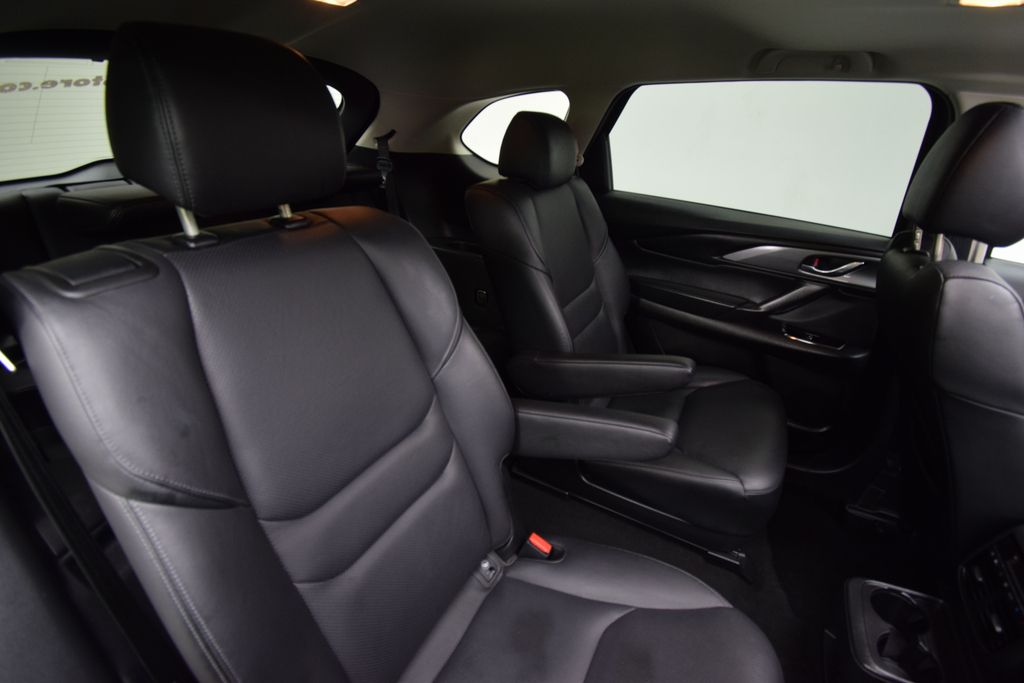 2023 Mazda CX-9 Touring photo 13