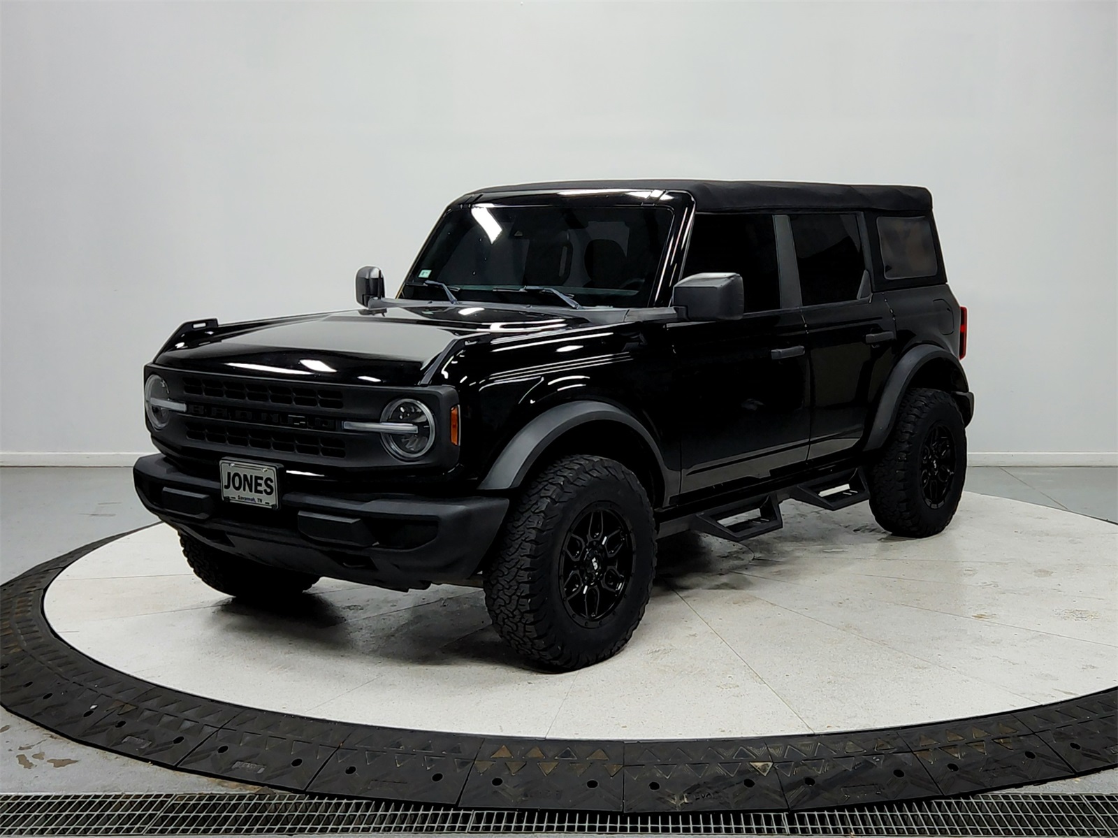2022 Ford Bronco Base photo 2