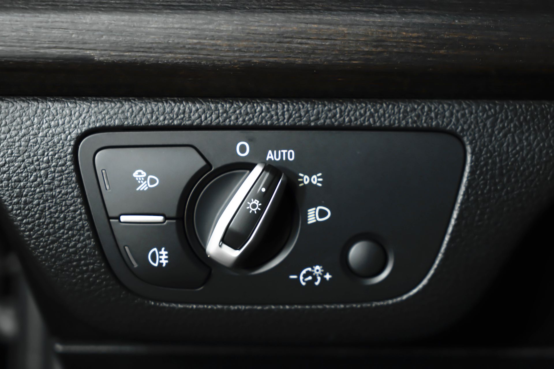 2021 Audi Q5 45 Premium photo 16