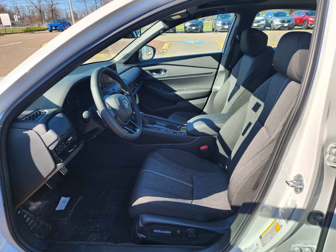 2025 Honda Accord Hybrid Sport photo 3