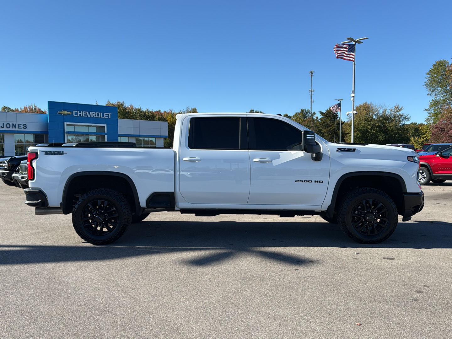 2025 Chevrolet Silverado 2500HD LT photo 4