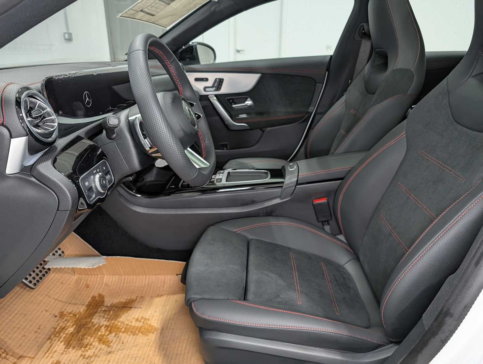 2025 Mercedes Benz CLA 250 4MATIC photo 4