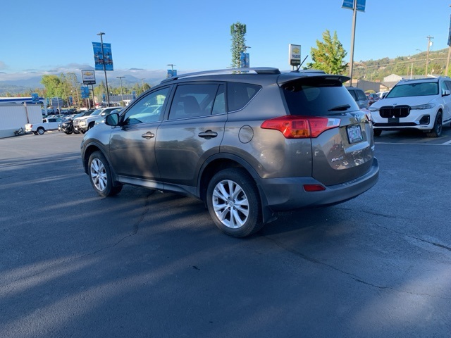 2015 Toyota RAV4 Limited photo 4