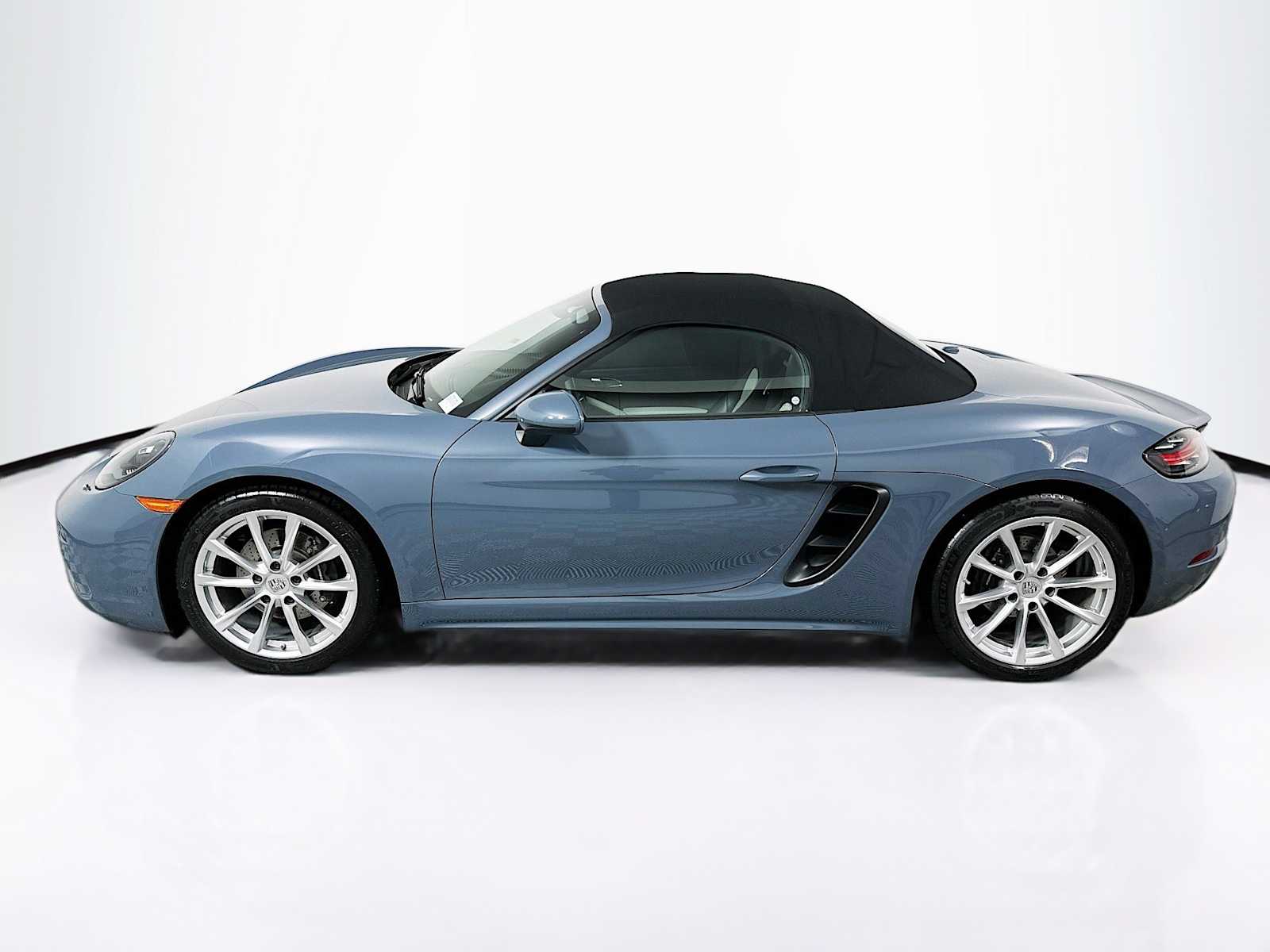 2018 Porsche Boxster photo 2