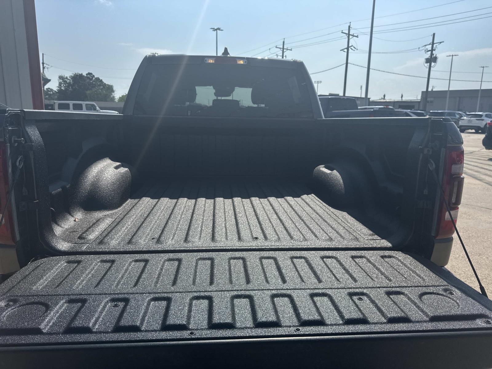 2024 Ram 1500 Laramie photo 7
