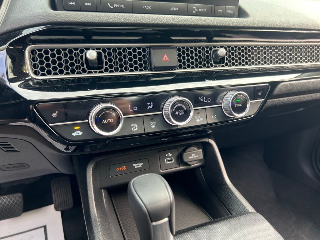 2024 Honda Civic EX photo 32