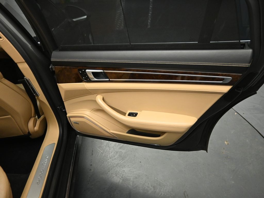 2018 PORSCHE PANAMERA - Image 28