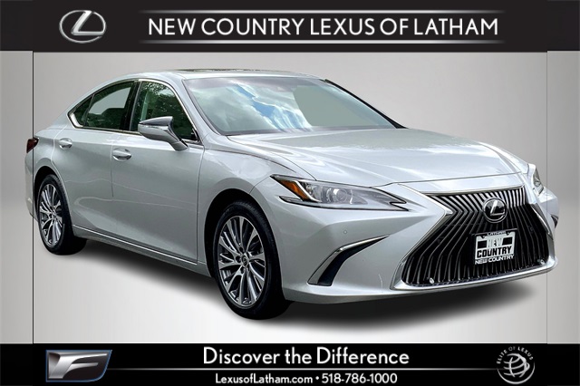 2020 Lexus ES Base's photo