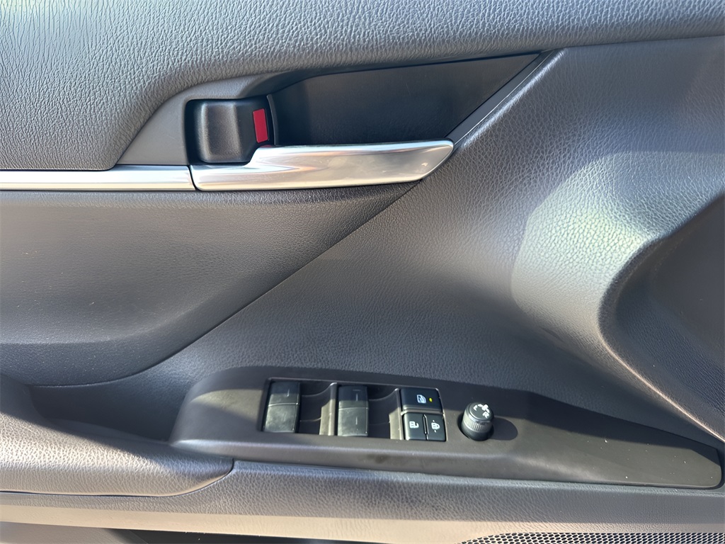 2022 Toyota Camry XSE photo 24